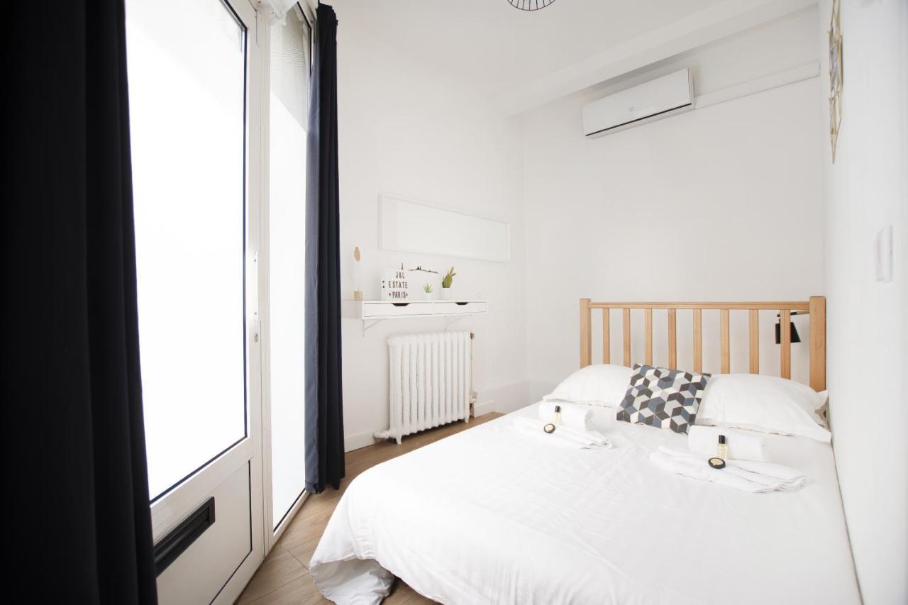 Bel appartement idéalement situé - Tour Eiffel Parigi Esterno foto