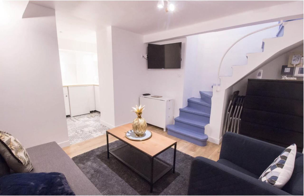 Bel appartement idéalement situé - Tour Eiffel Parigi Esterno foto
